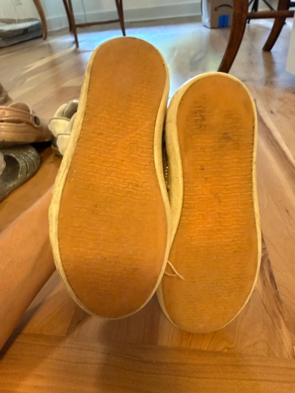 Bundle of 4 kids shoes